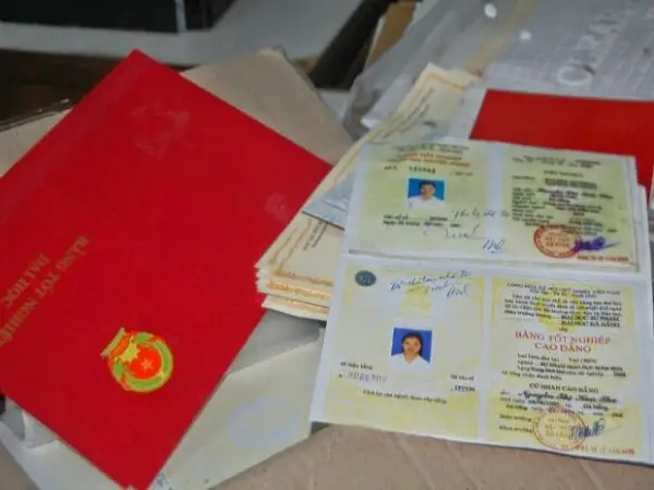Kiểm tra Bằng Đại Học Thật Giả: Hướng Dẫn Chi Tiết Cách Phân Biệt