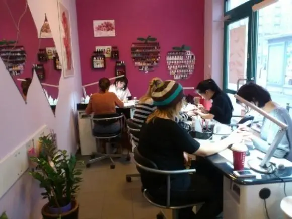 Làm nail ở Mỹ Lương giá bao nhiêu? Bảng giá chi tiết và so sánh
