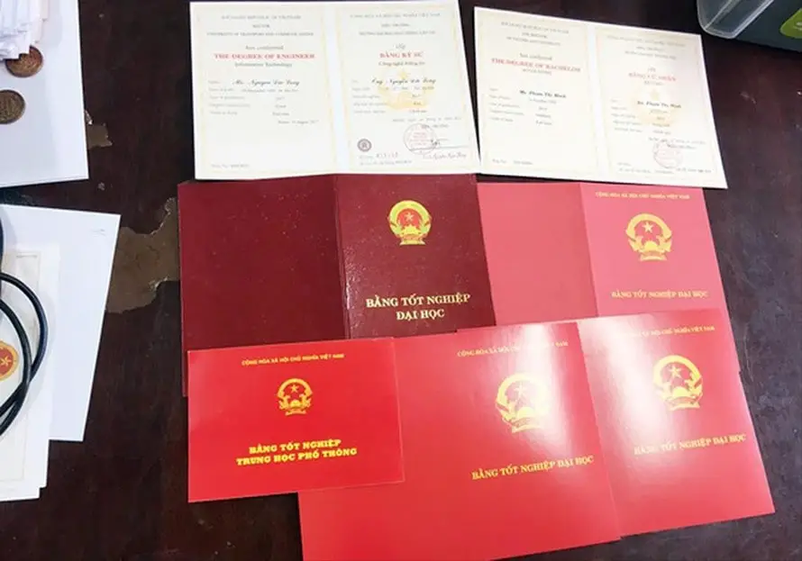 Làm bằng cấp 3 chính xác, hợp lệ giá rẻ, uy tín tại Làm Bằng VIP