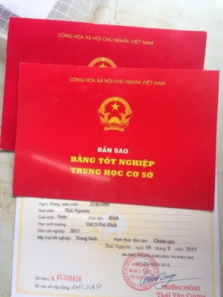 Công Chứng Bằng Tốt Nghiệp: Dễ Hay Khó? Hướng Dẫn Chi Tiết