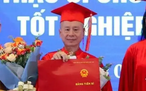 Công Chứng Bằng Tốt Nghiệp: Dễ Hay Khó? Hướng Dẫn Chi Tiết