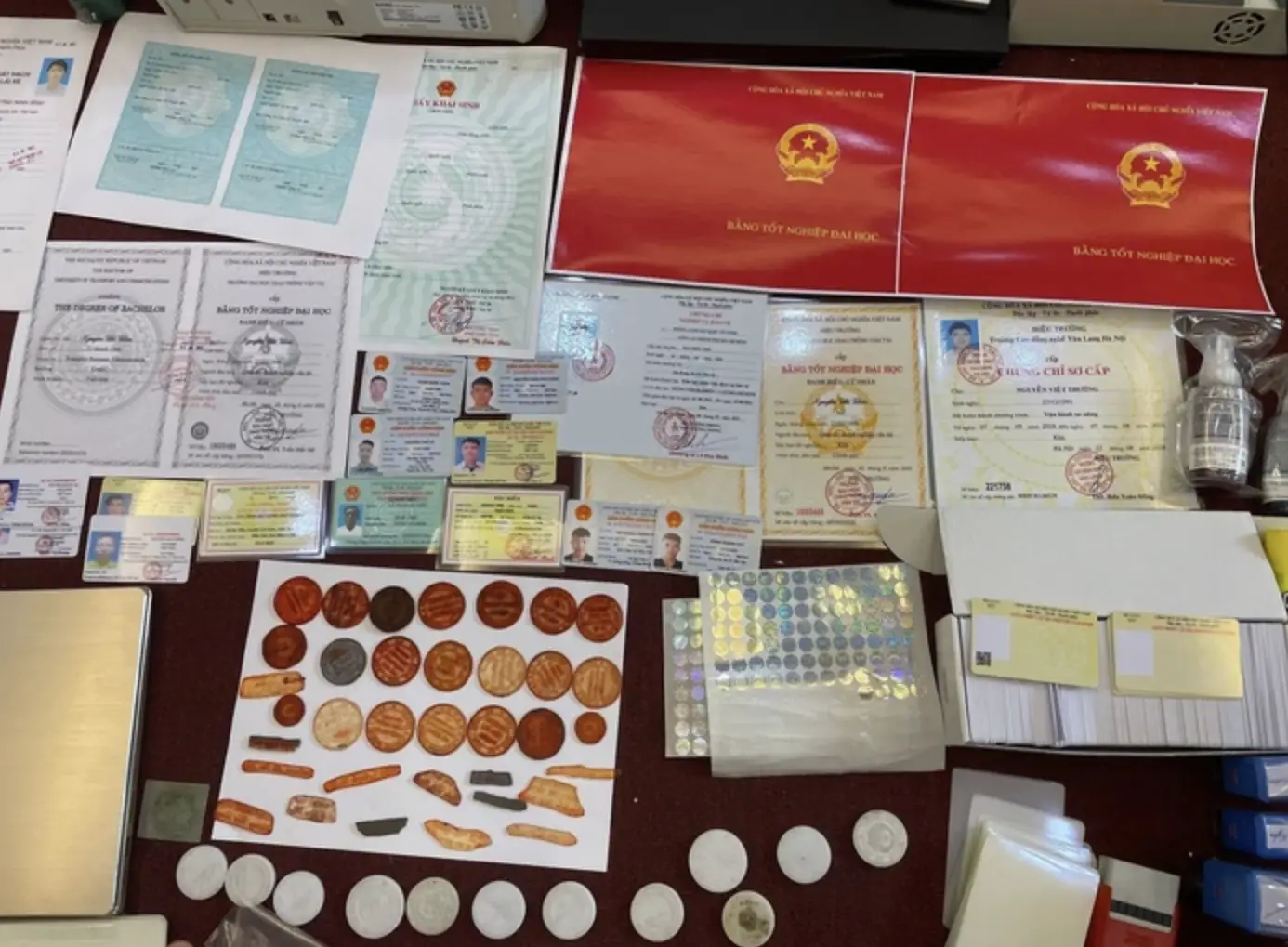 Làm Bằng Đại Học Hà Nội Uy Tín, Nhanh Chóng Tại Làm Bằng VIP