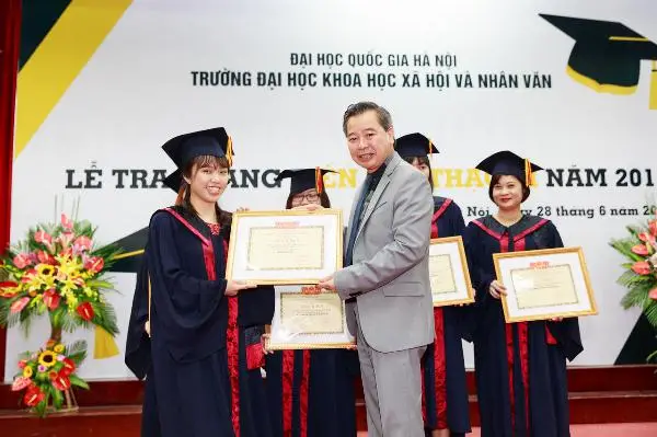 Khám phá lợi ích của làm bằng giả đại học tại Làm Bằng VIP