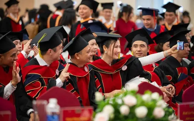 Nâng cao cơ hội việc làm với bằng giả đại học tại Làm Bằng VIP Nâng cao cơ hội việc làm với bằng giả đại học tại Làm Bằng VIP
