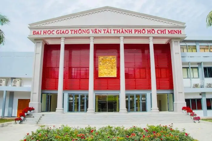 Học phí Đại học Giao thông vận tải TPHCM: Nâng cao kiến thức, vững nghiệp