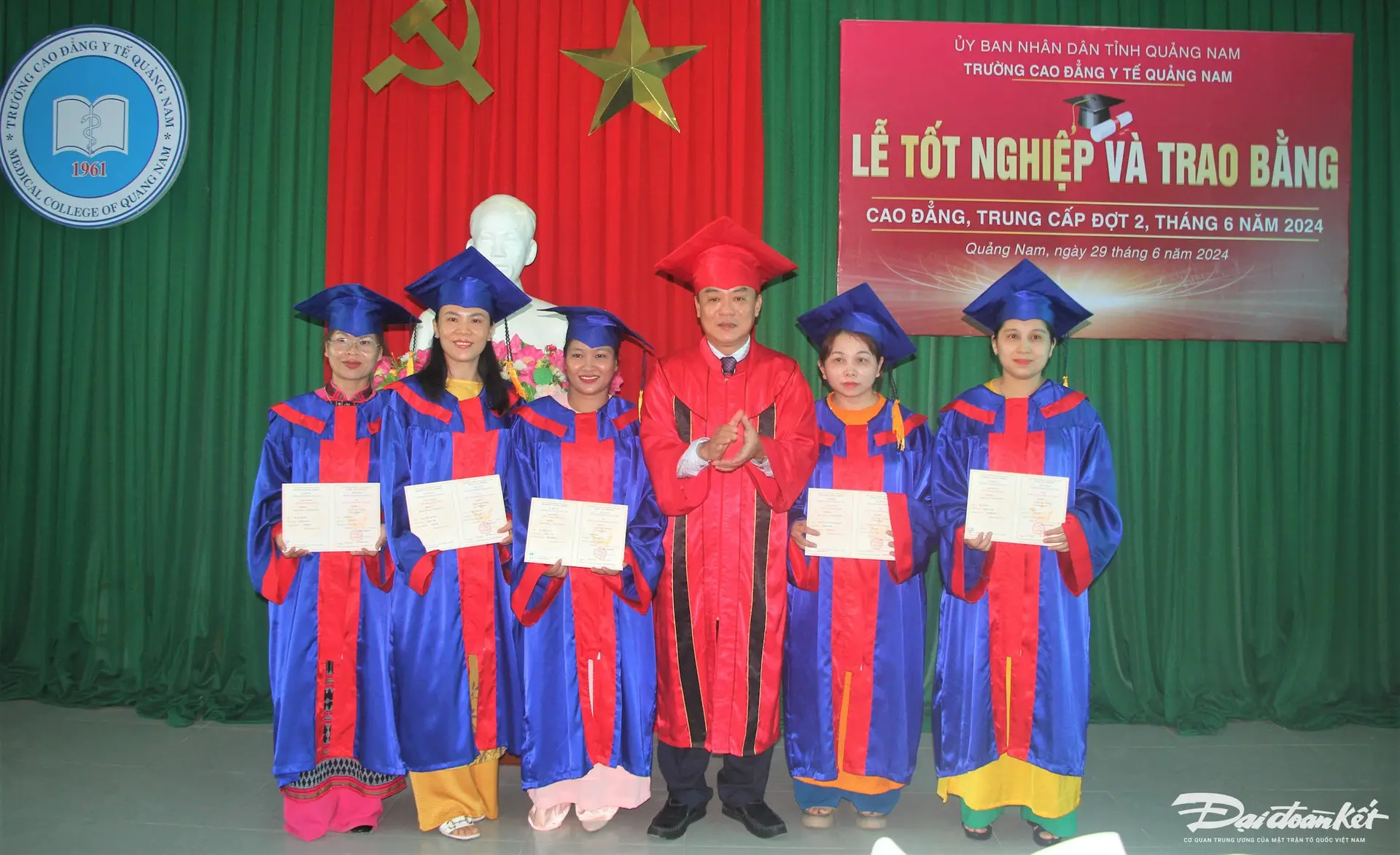 Bằng Cao đẳng: Khái niệm, Loại hình và Giá trị