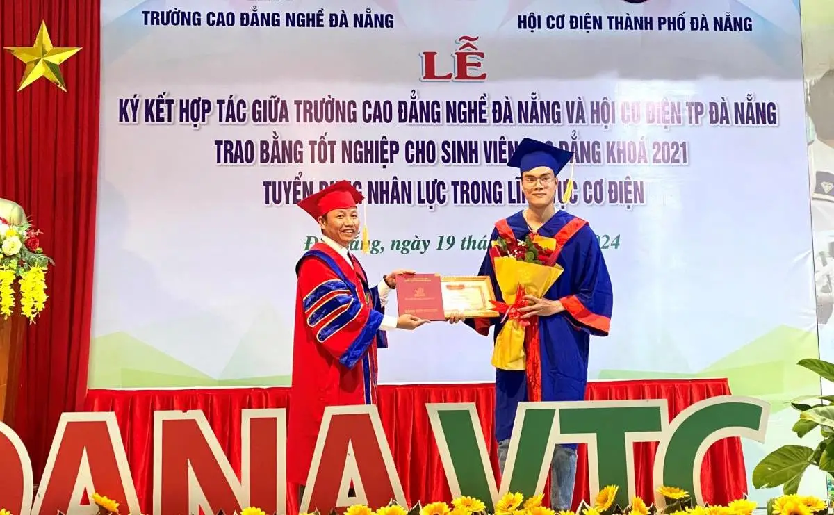 Bằng Cao đẳng: Khái niệm, Loại hình và Giá trị