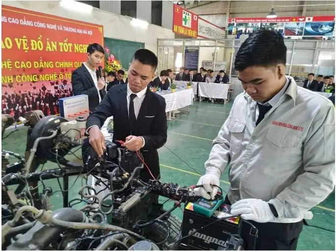 Làm Bằng Trung Cấp Chính Quy Giống Thật 100% Giải Pháp Hoàn Hảo Cho Tương Lai