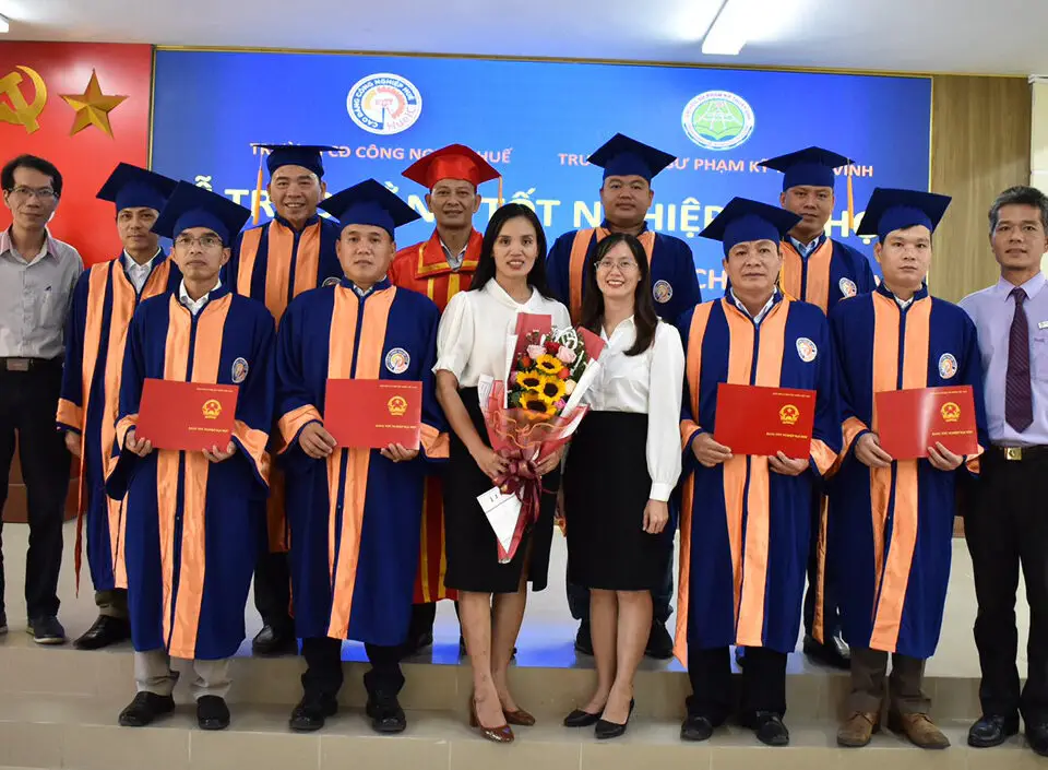 Làm bằng đại học giả