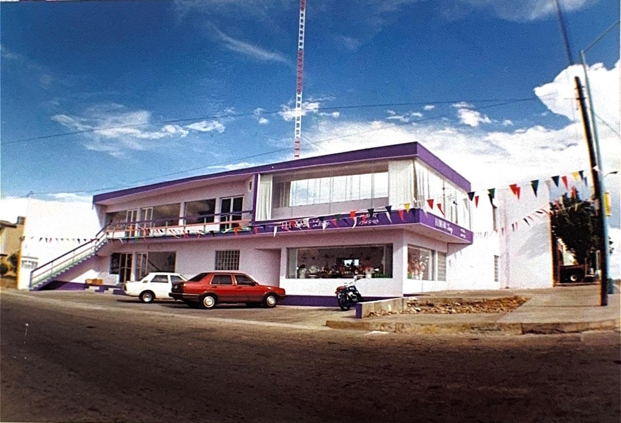 Inauguración del local en los 90s