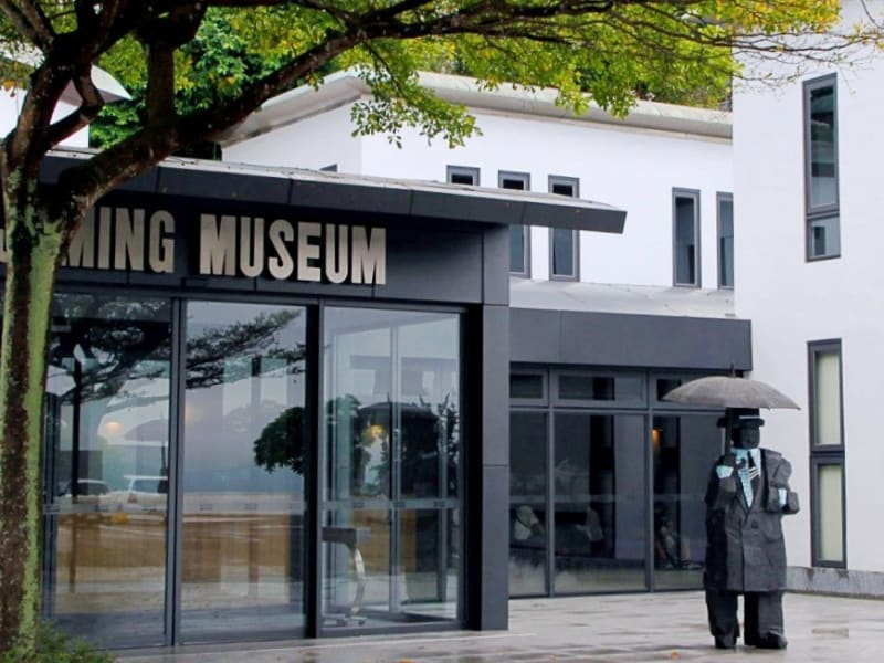 Marvel at the creative genius of Juming, Taiwan's most prolific sculptor.