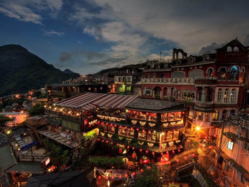 A flexible, 8 hour schedule allows you to venture into Taipei’s mountainous villages