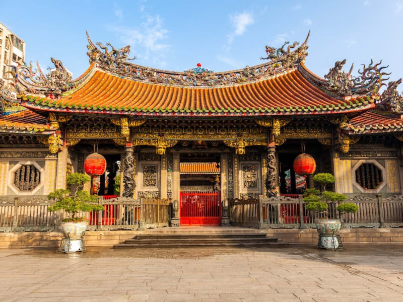 Learn about Taiwan’s local culture with a tour of Taipei’s religious sites