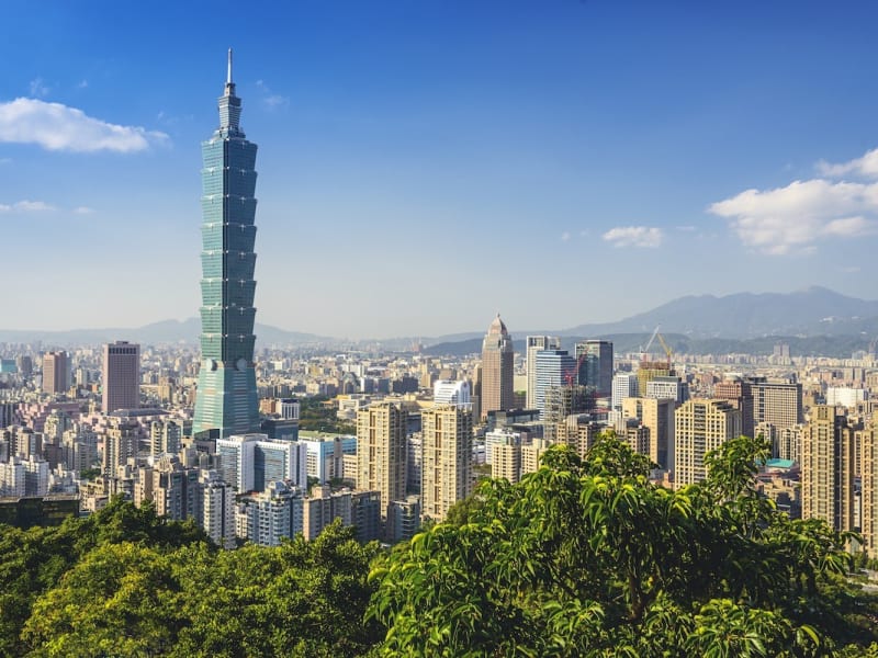 Discover the capital’s landmarks like Taipei 101, one of the world’s largest buildings