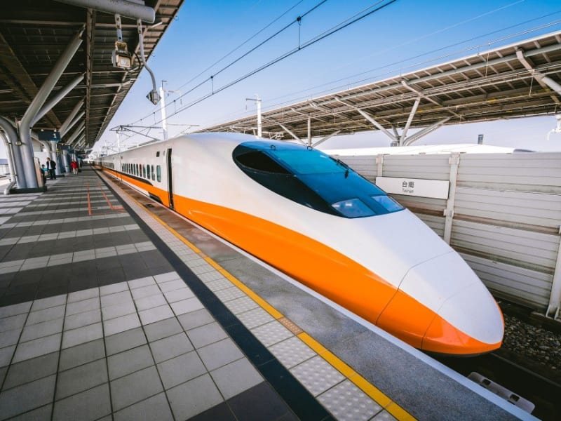 Be whisked from Taipei to Taichung by high speed rail