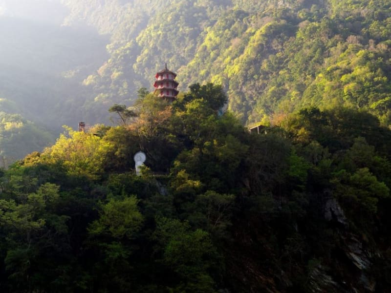 Day 2: Wake up in the heart of Taroko Gorge to the sounds of birds