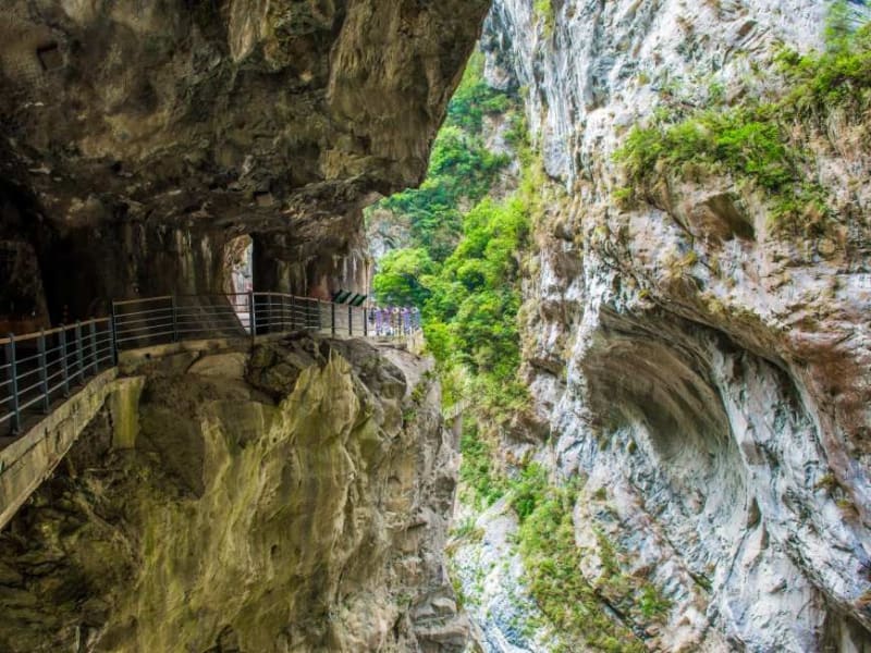 Day 2: Tour through Taroko Gorge, a world-class scenic and natural wonder, with towering mountains, marble canyons, and rushing mountain streams