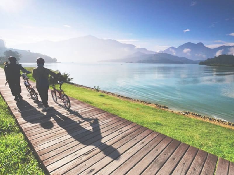 Day 1: Boating or cycling trip at Sun Moon Lake