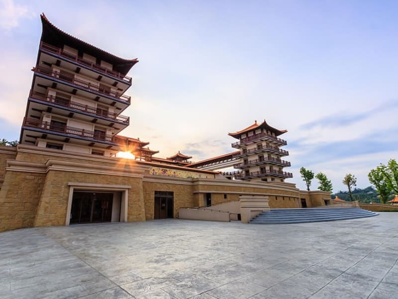 Day 4: Visit Fo Guang Shan Buddha Memorial Center