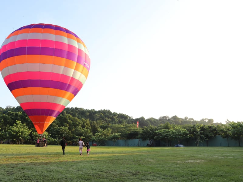 hot air balloon ride for 4