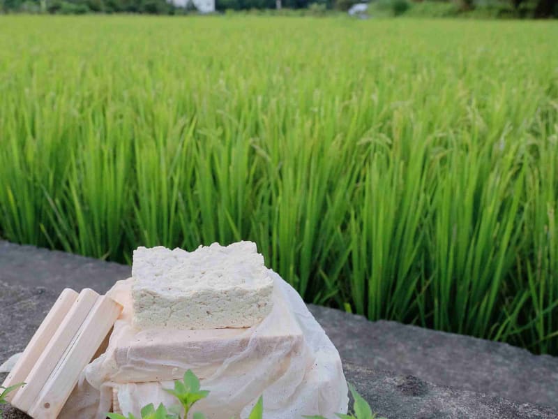 Use your wooden tofu mold to make authentic Daxi tofu