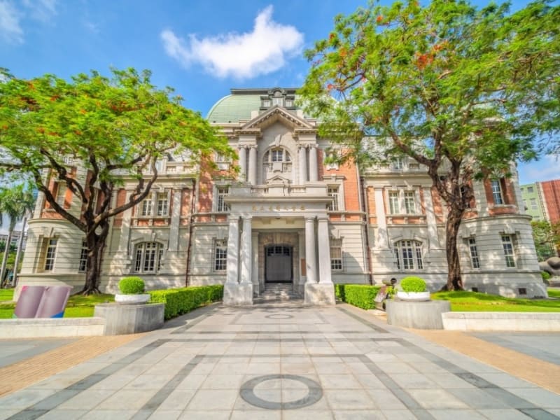 日本統治時代から残る古蹟国立台湾文学館 (旧台南州庁)見学