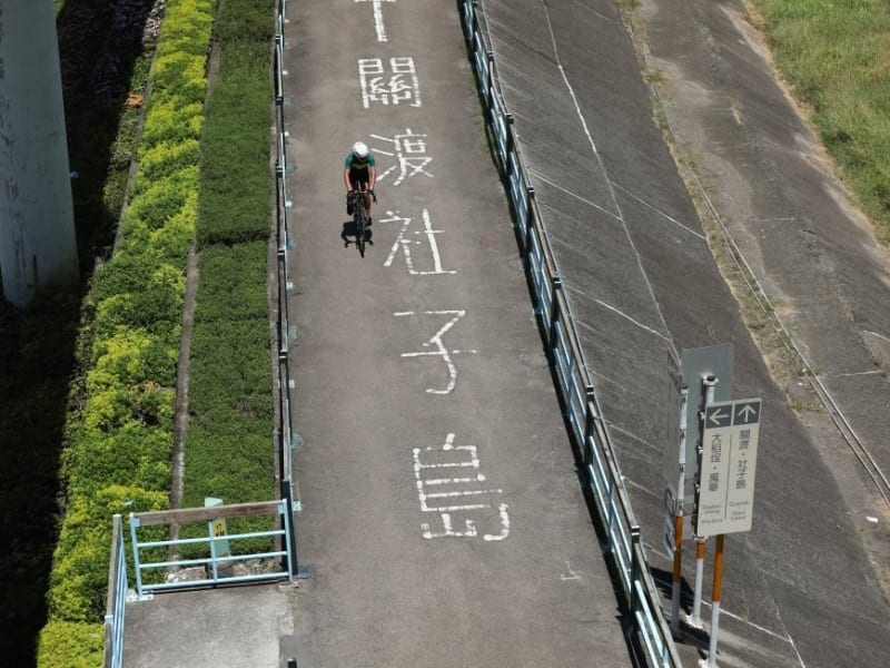 サイクリングロードを走るので安心、安全です