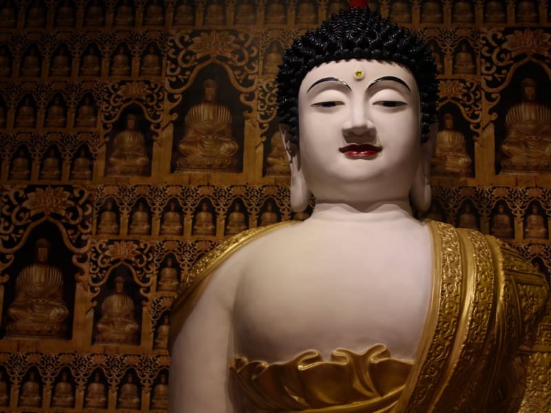 The world's largest bronze Buddha at Foguangshan.