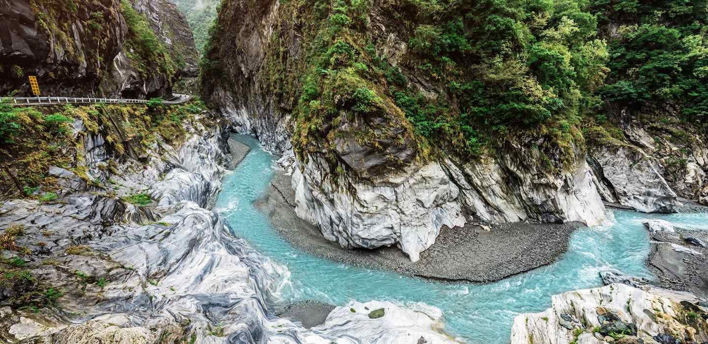 Exploring Taroko Gorge in 2 Days (Private Luxury Tour)