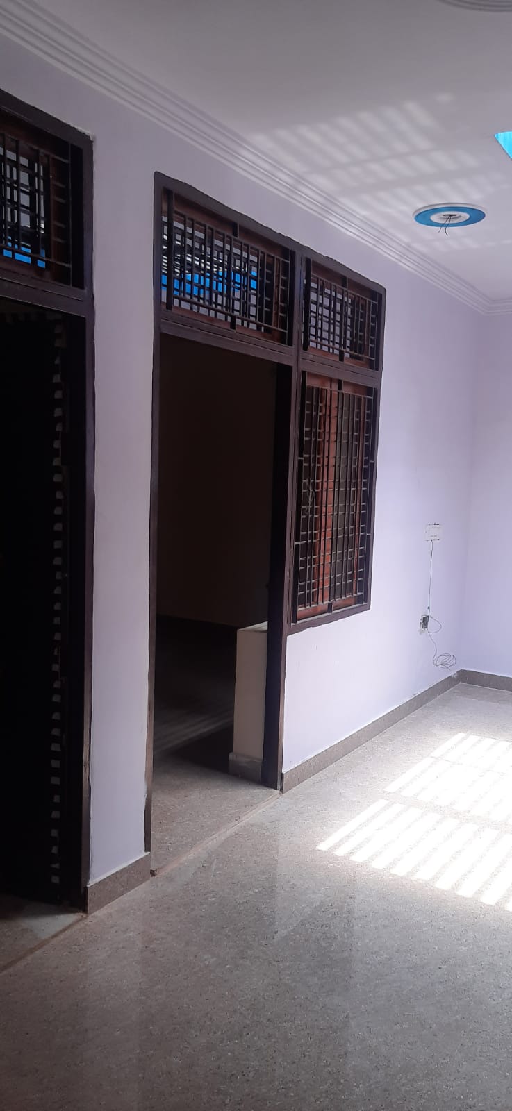 1 Singh Room available - 1 Room and shared washroom with small family in Bara sirohi kanpur, photo 3