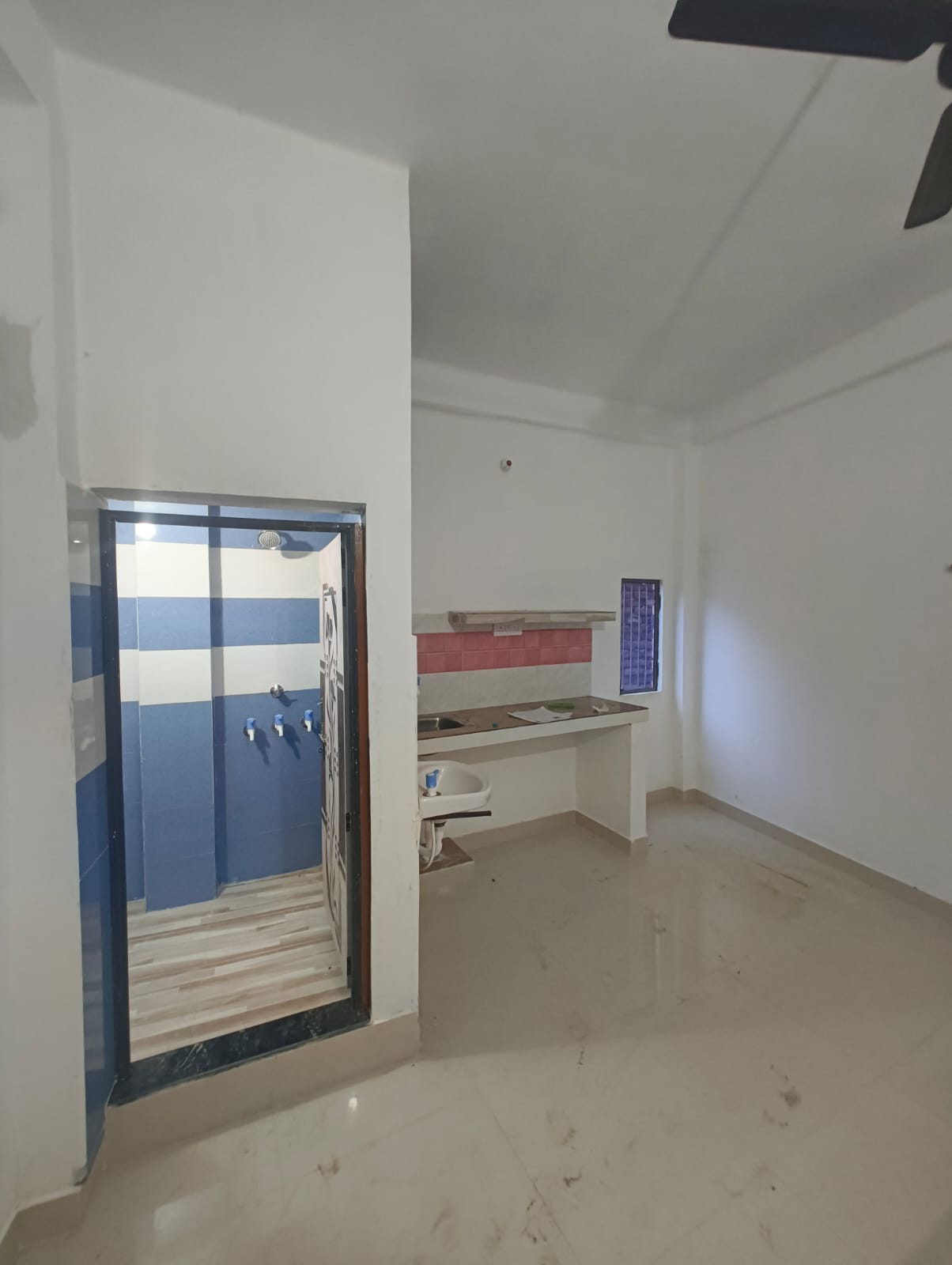 1 RK - room for rent in Nawabganj