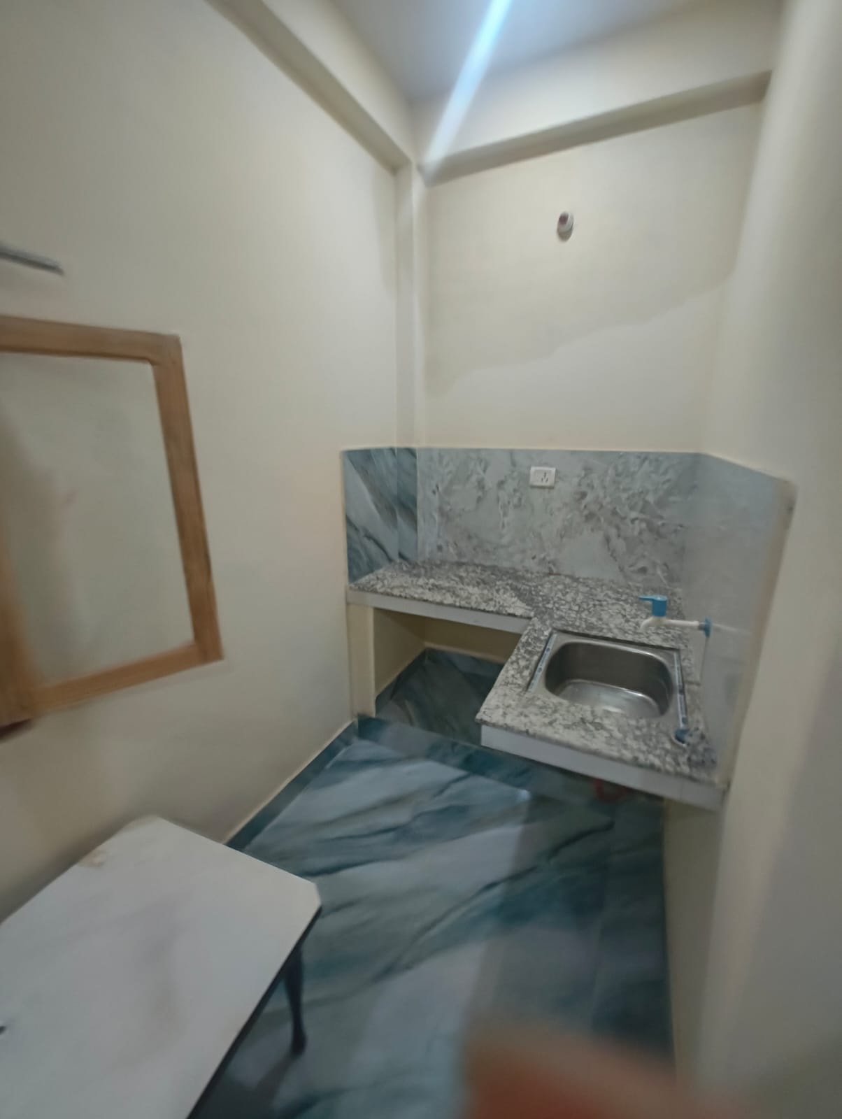 one room with attached kitchen and bathroom - two peoples in Nawabganj, photo 4