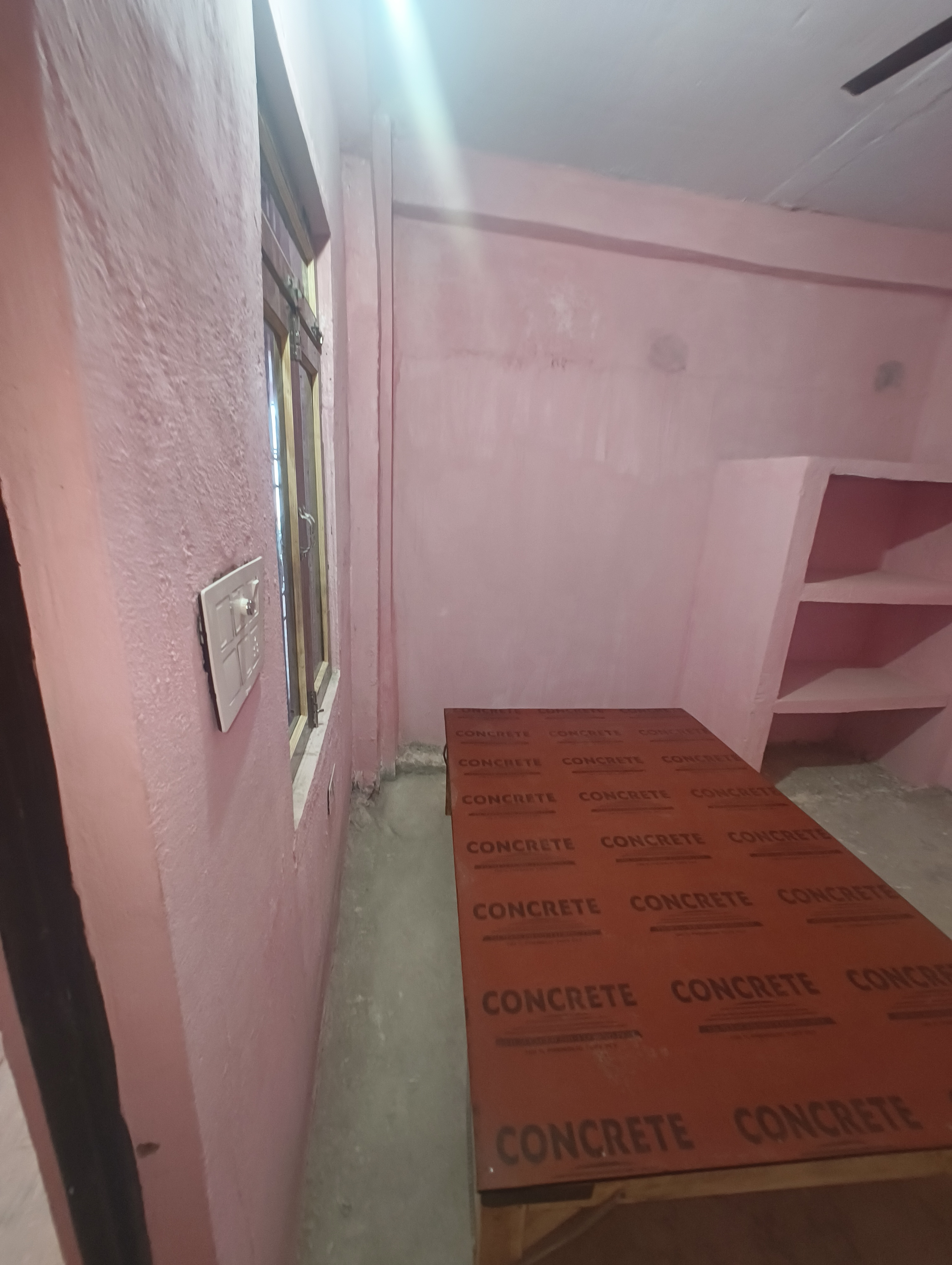 1RK - room for rent in Mandhana