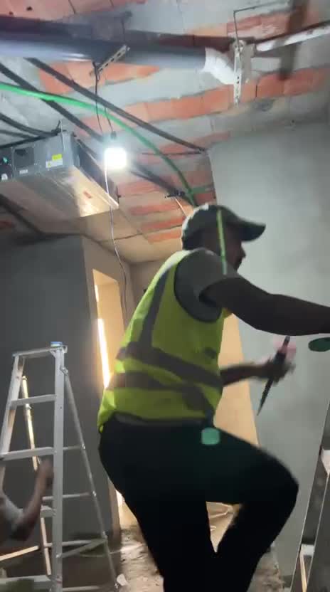 أعمال تكييف مركزي مشروع سكني