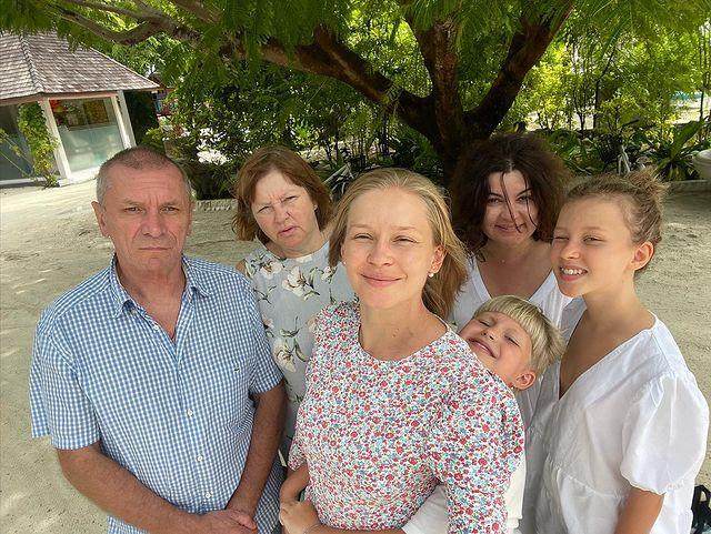 СМИ подсчитали, сколько стоил отдых Юлии Пересильд на Мальдивах