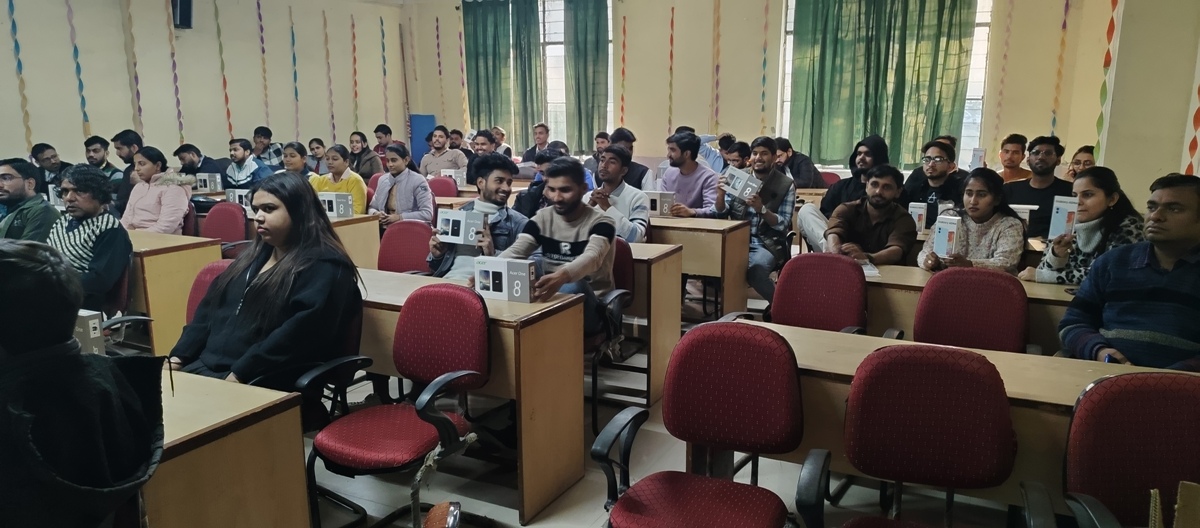 Tablet or Smartphone Distribution Program