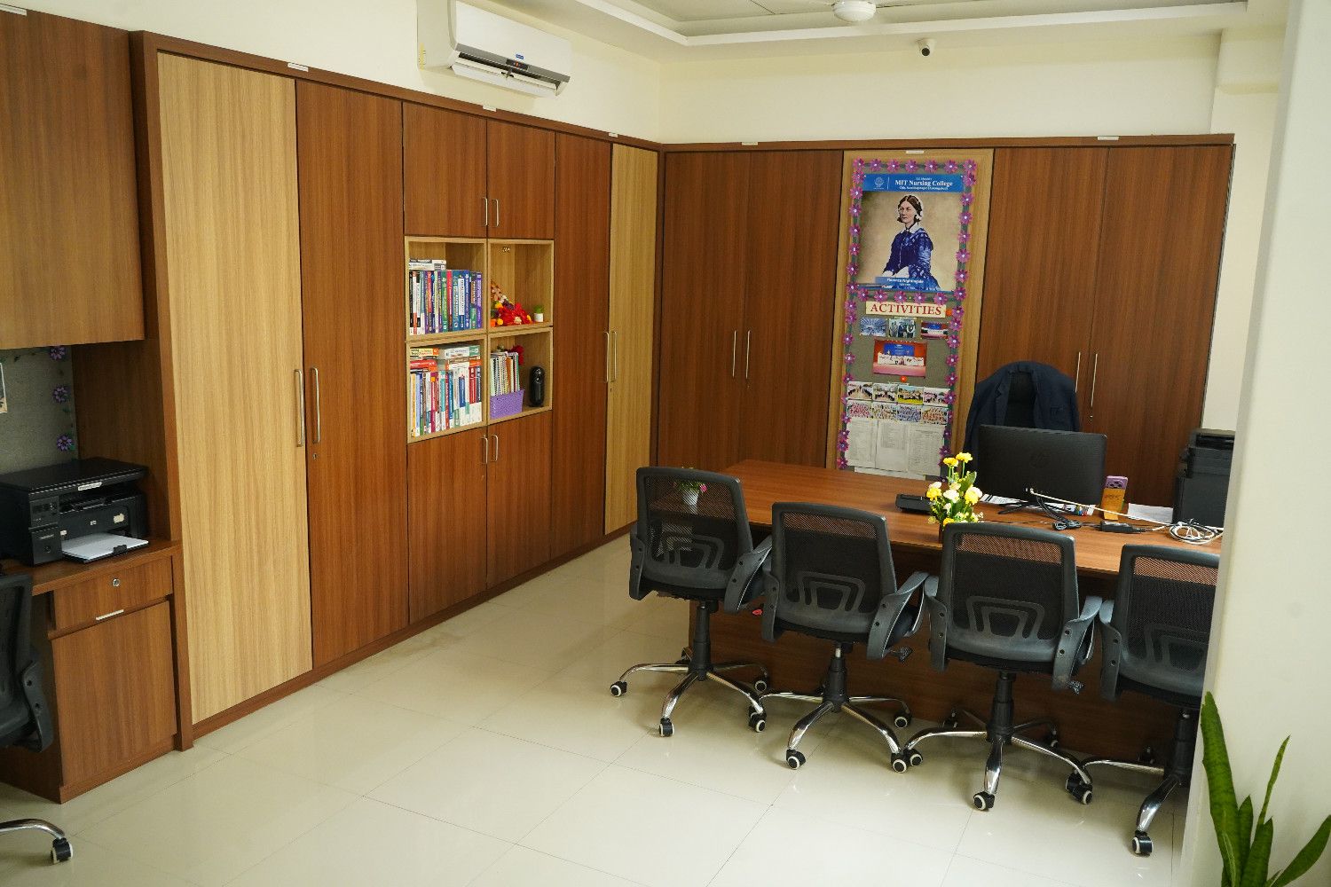 Principal Cabin