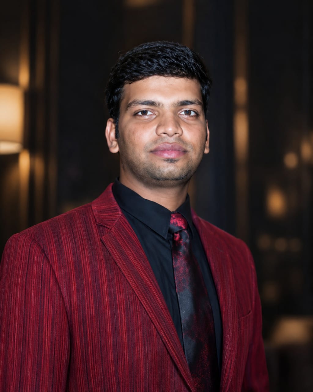 MR. ASEEM SAXENA