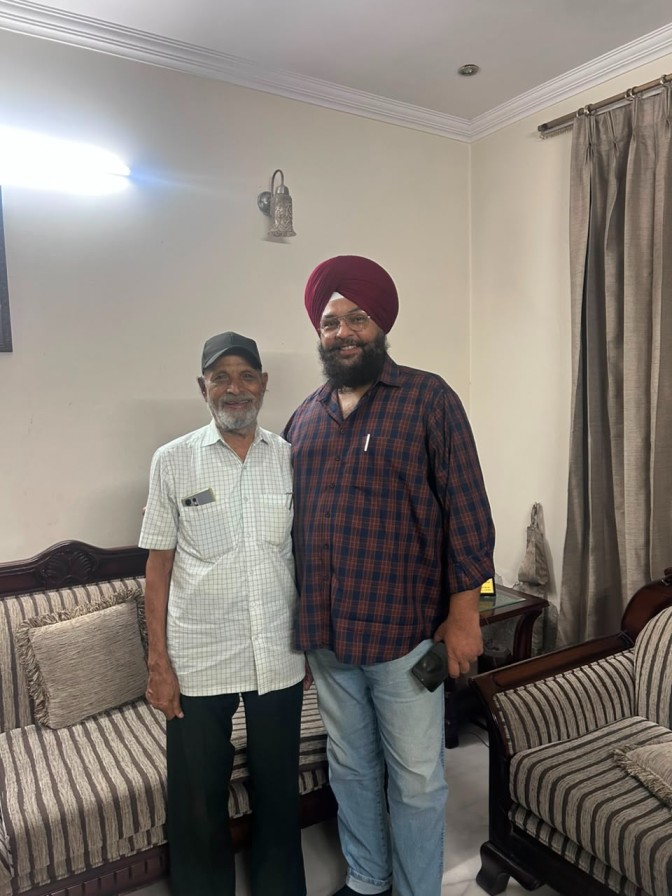 Mr. Amardeep Singh Saini(1989-1994 Odd Batch) with Dr Y. A. Kawade Sir