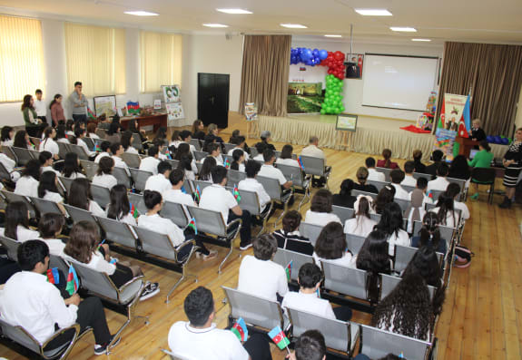 83 nömrəli məktəbdə 