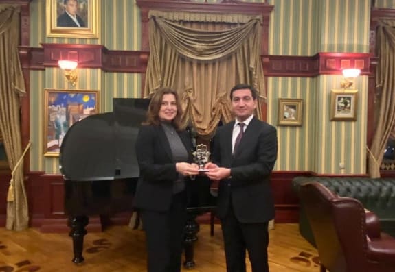 Hikmət Hacıyev israilli diplomatlarla müzakirələr aparıb