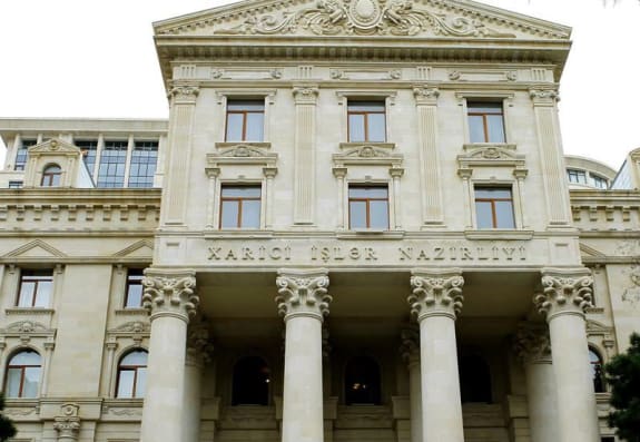 Azərbaycan XİN İrana səyahət edənlərə xəbərdarlıq edib