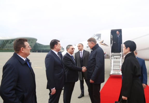 Rumıniya Prezidenti Klaus Yohannis Azərbaycana rəsmi səfərə gəlib