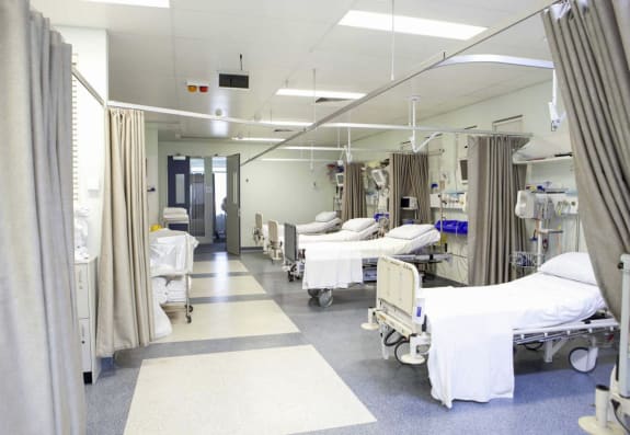 Azərbaycanda zəlzələdə yaralananlar üçün 2000 çarpayı ayrılıb