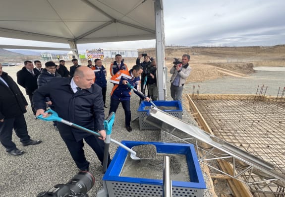 Füzulidə Qazaxıstanın tikəcəyi incəsənət məktəbinin təməli qoyulub