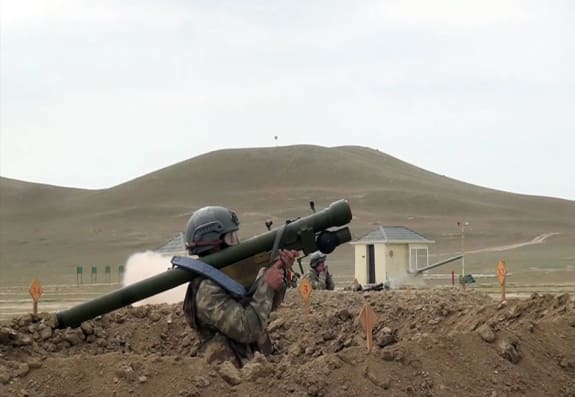 Hava Hücumundan Müdafiə bölmələrində döyüş atışlı təlim keçirilib