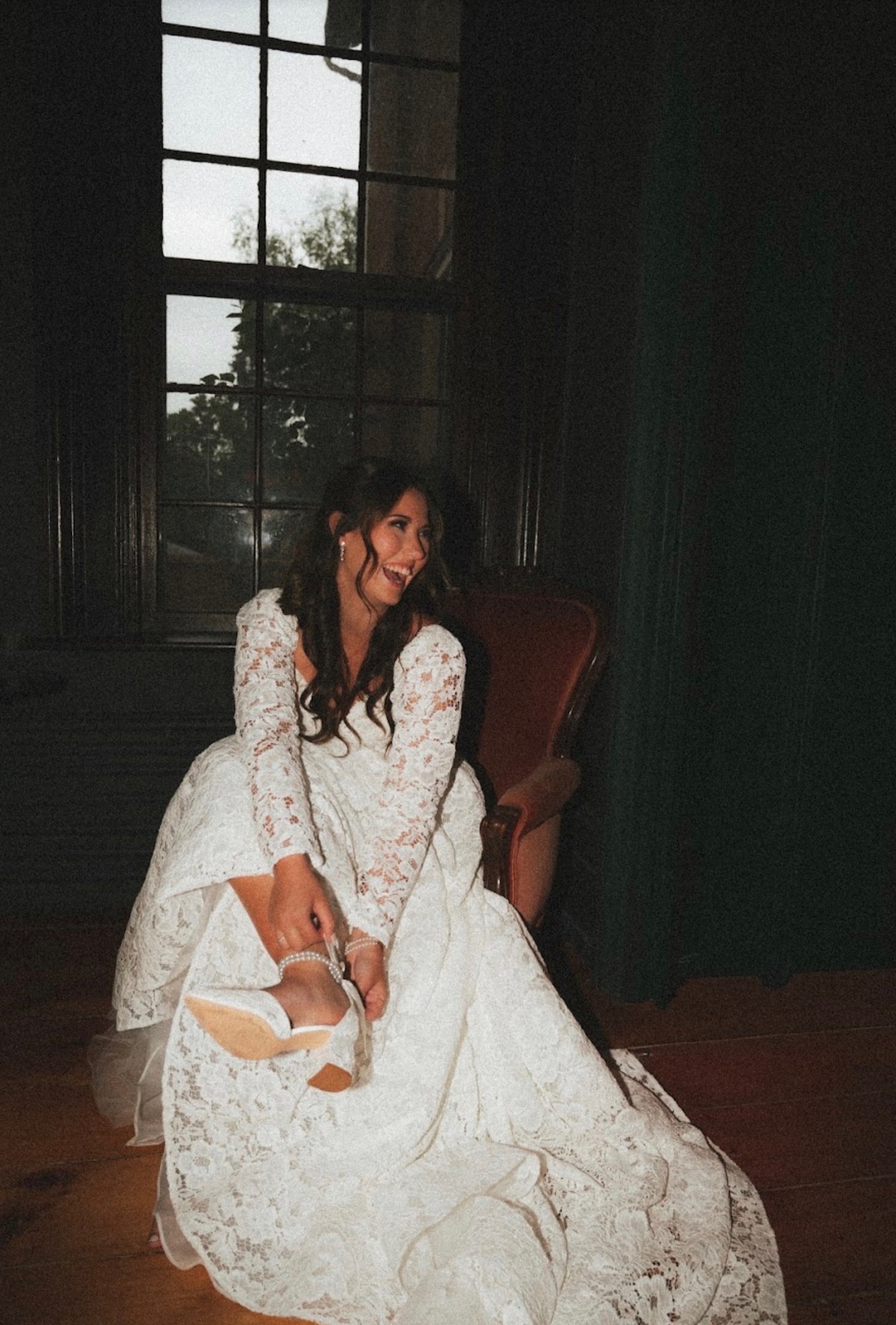 Teah Reid — couple dip kiss