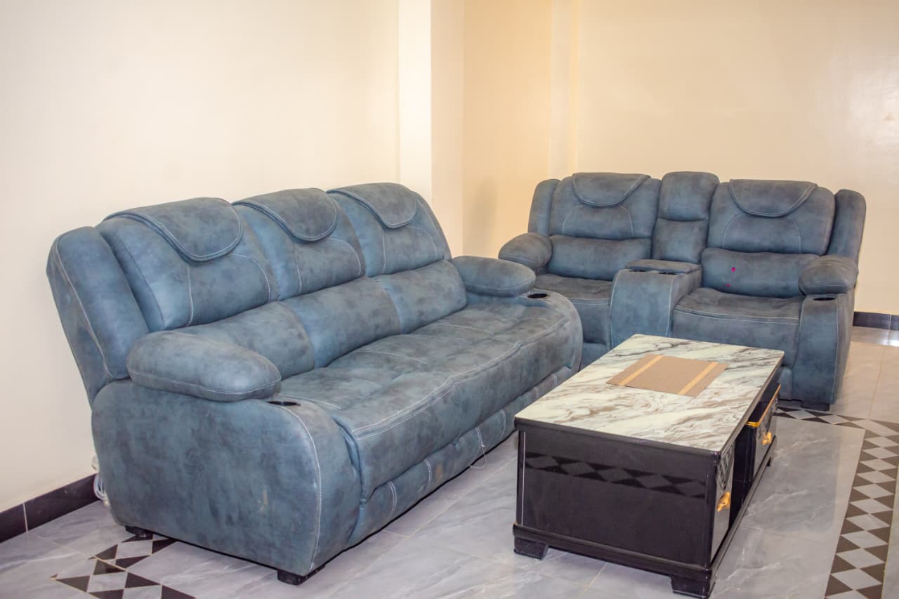 Master bedroom of Comfortable 1‑Bedroom Airbnb Along Namanga Road (Quiver Lounge Area), Kitengela