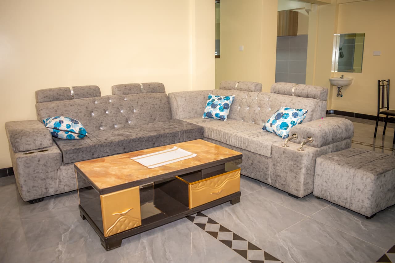 Living area of Executive 3‑Bedroom Airbnb Along Namanga Road (Quiver Lounge Area), Kitengela