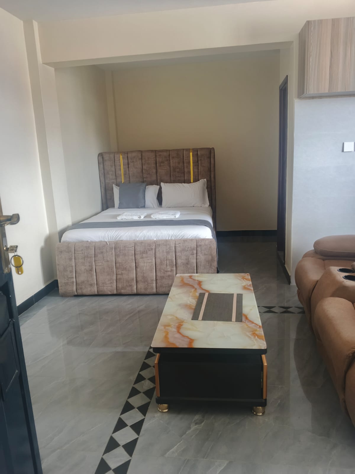 Kitchen of Executive Studio Airbnb Along Namanga Road (Quiver Lounge Area), Kitengela